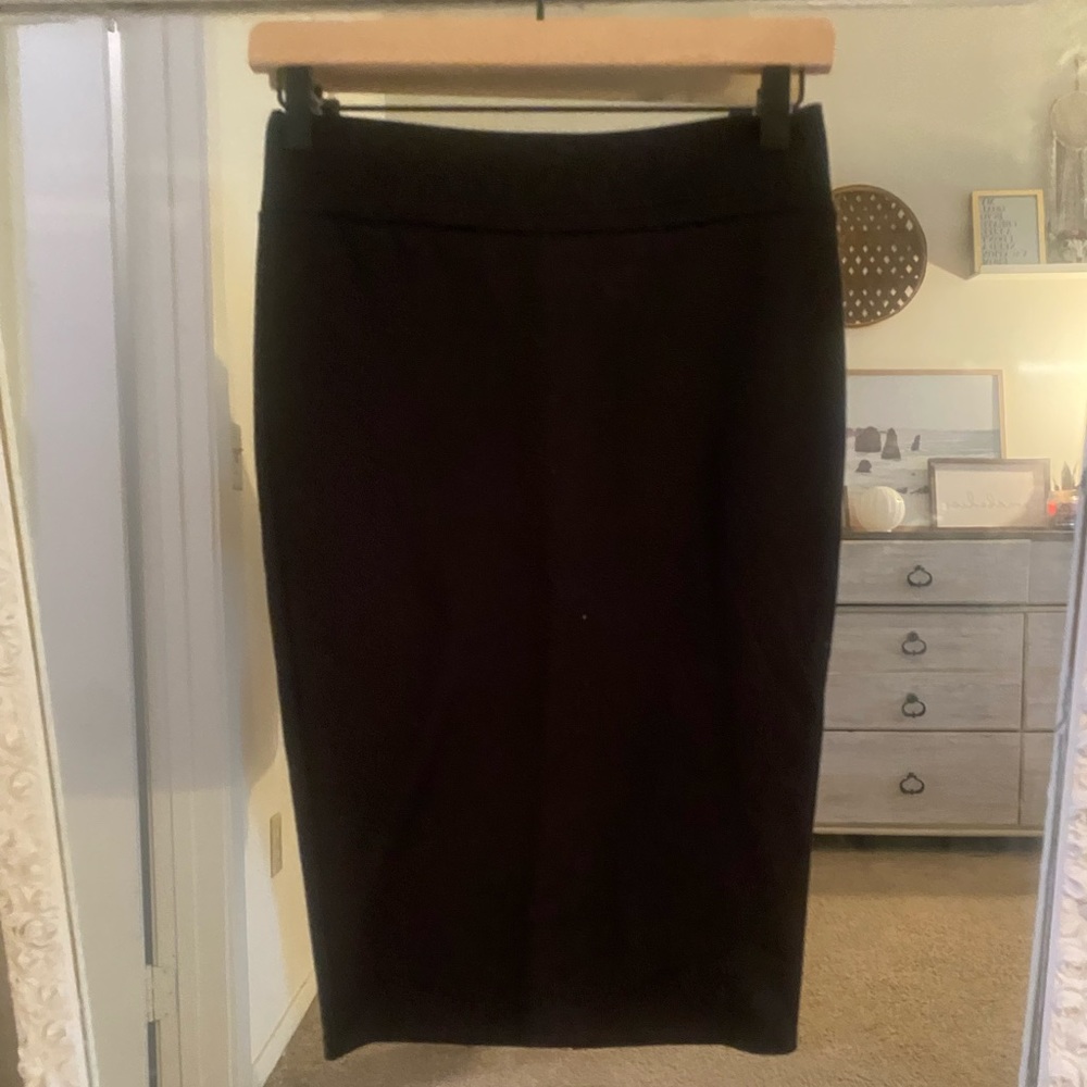 Black Pencil Windsor Skirt
